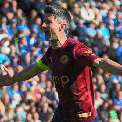 Paddy McLaughlin joins Darlington on loan.