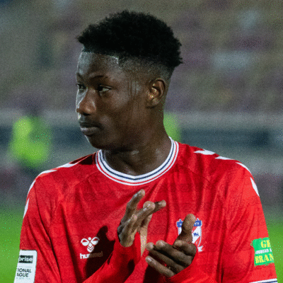 Fadera joins Worksop on loan.