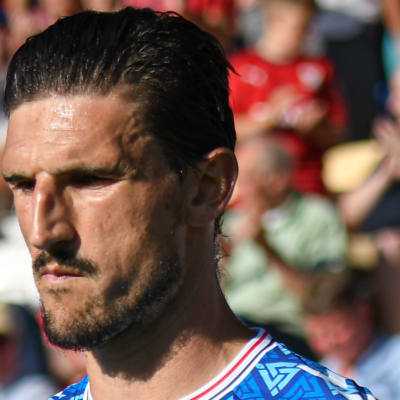 Ash Palmer joins Halifax on loan.