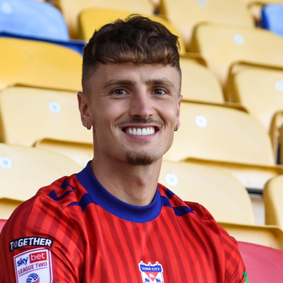 York City snap up wing-back Harry Boyes